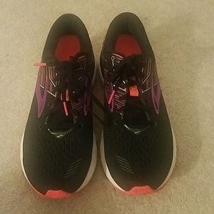 Brooks Adrenaline GTS 19
